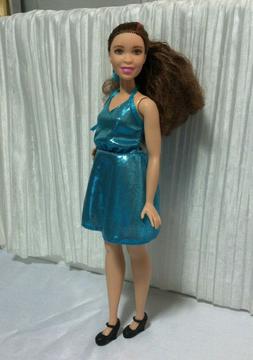 2015 Barbie Curvy Fashionistas Doll