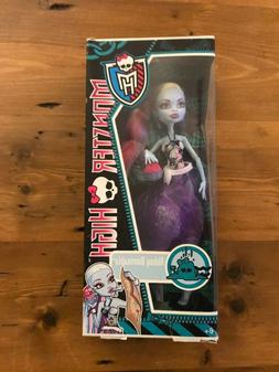 Monster High Abby Bominable Skull Shores doll MIB