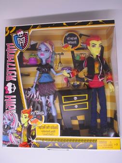 MONSTER HIGH HOME ICK HEATH BURNS & ABBY BOMINABLE 