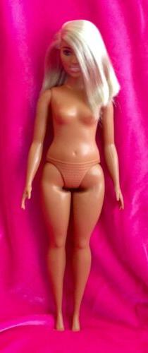 Barbie FASHIONISTAS BARBIE Doll #111 Curvy Body Blonde Side 
