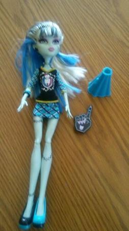 Monster High Ghoul Spirit Frankie Stein Cheerleader Doll