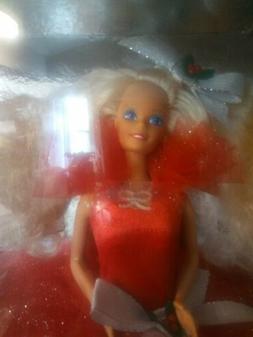 NEW 1988 HAPPY HOLIDAY SPECIAL EDITION  BLOND BARBIE DOLL NR