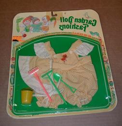 Old Cabbage Patch Kids SEALED PACKAGE Clothes Rake Hoe Bucke
