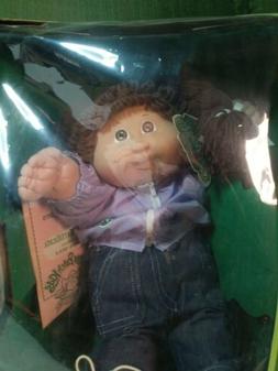 Vtg 1985 CABBAGE PATCH KIDS brown eyes and brown hair with p
